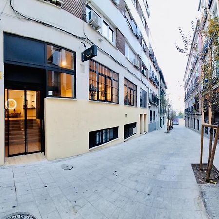 Urban Inn Madrid Exterior photo