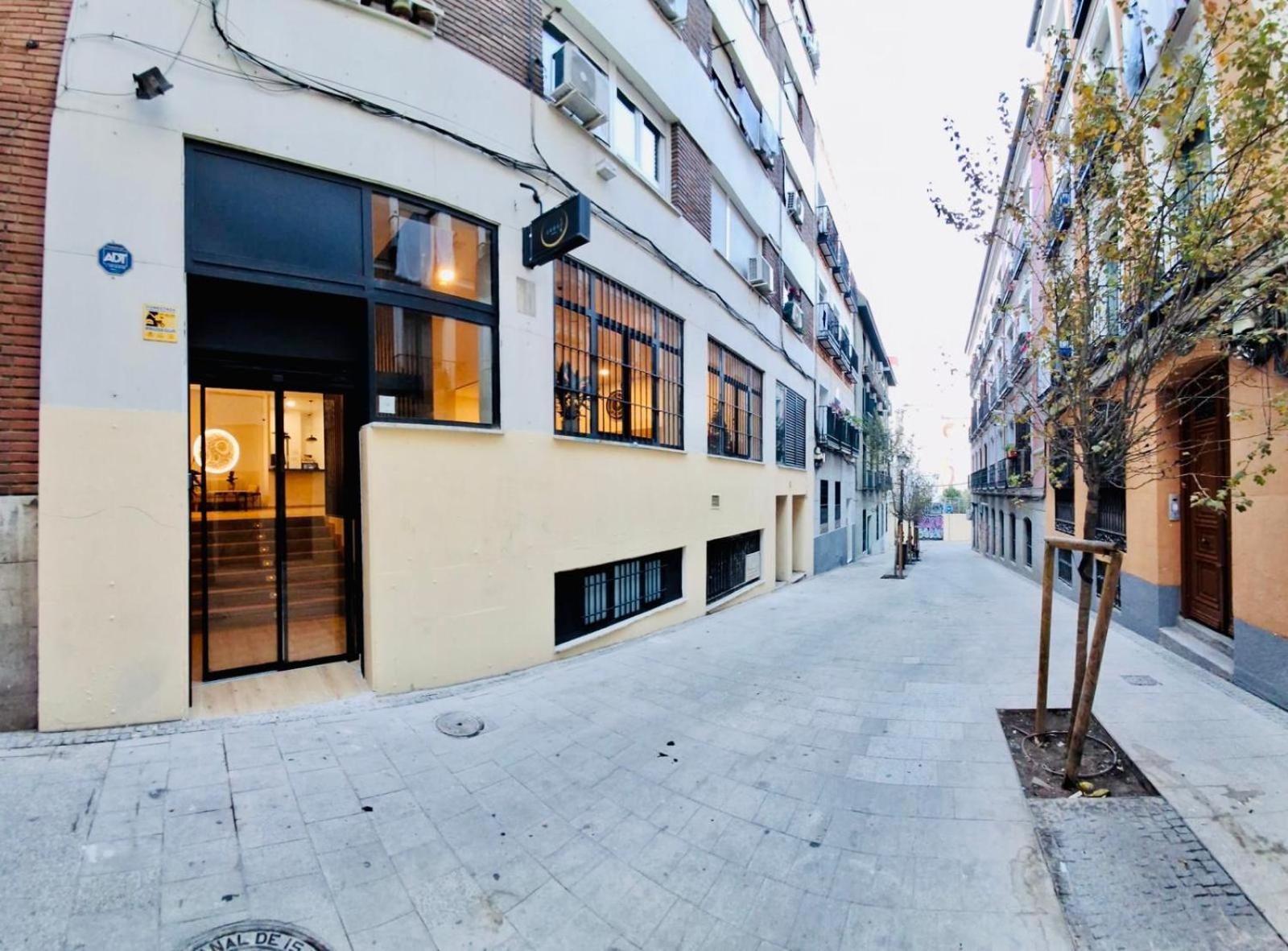 Urban Inn Madrid Exterior photo